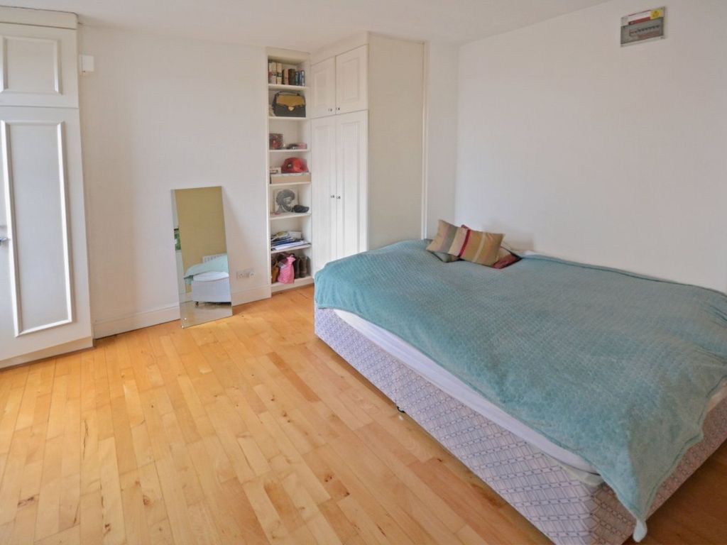 Studio to rent in Cricklewood Broadway, London NW2, £1,062 pcm Zoopla