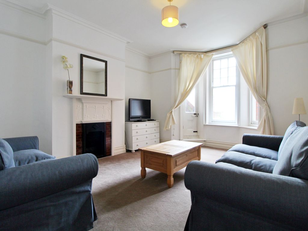 2 bed flat to rent in Fulham Road, London SW6, £2,200 pcm Zoopla