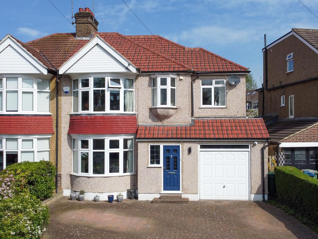 5 bed semidetached house for sale in Lincoln Road, North Harrow