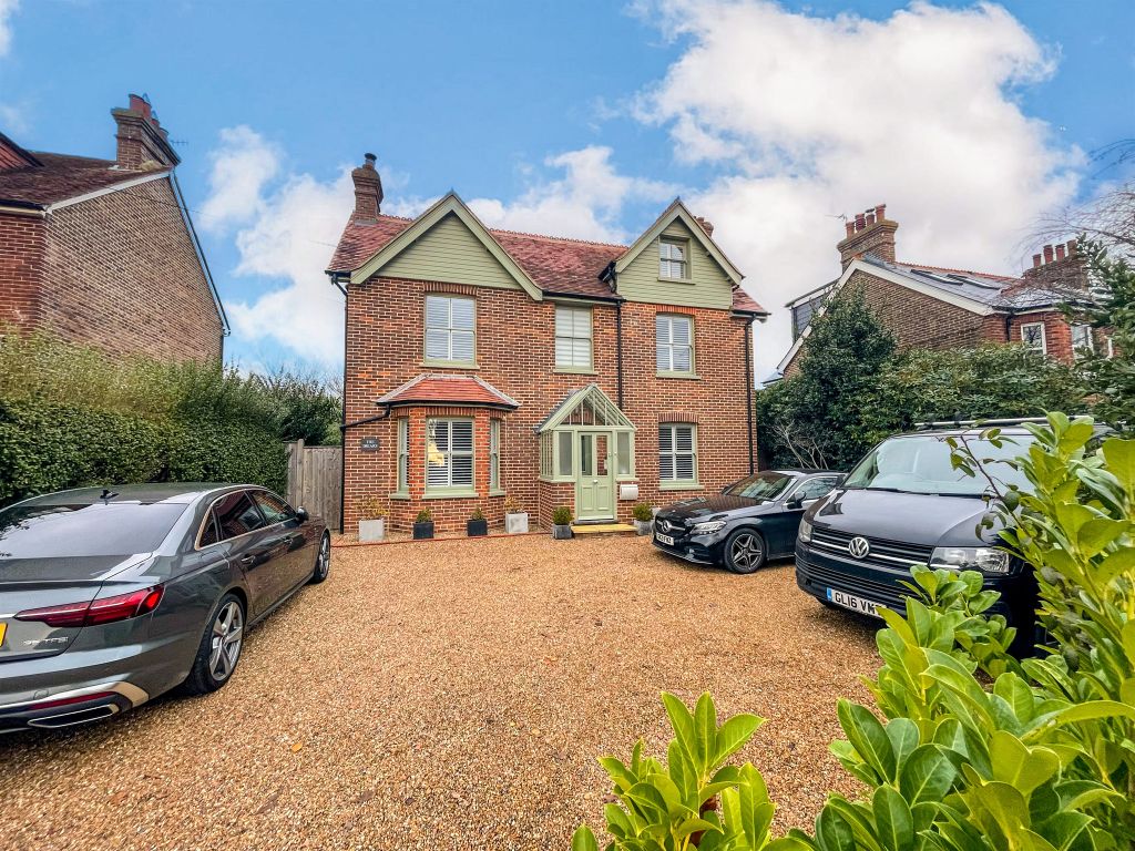 4 bed detached house for sale in High Street, Ninfield, Battle TN33