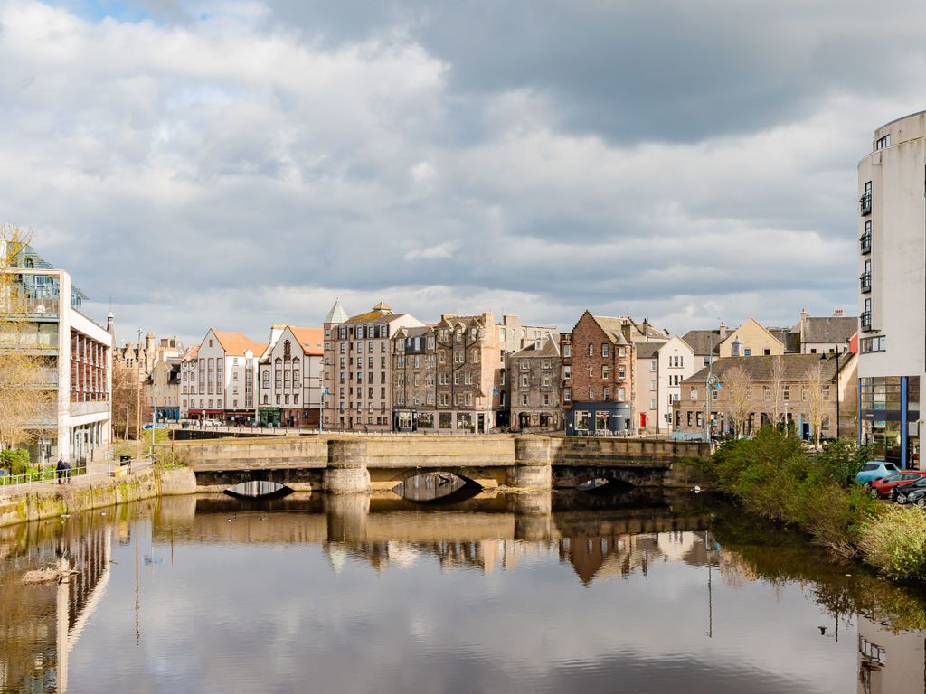 2 bed flat for sale in 8/7 Sheriff Bank, Edinburgh EH6 Zoopla
