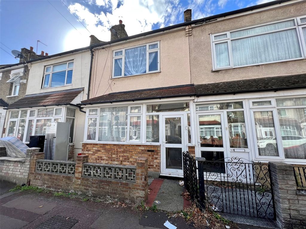 3 bed terraced house for sale in St Albans Avenue, East Ham E6 Zoopla