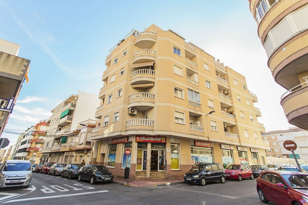 2 bed apartment for sale in C. Patricio Zammit, 39, 5c, 03182 ...