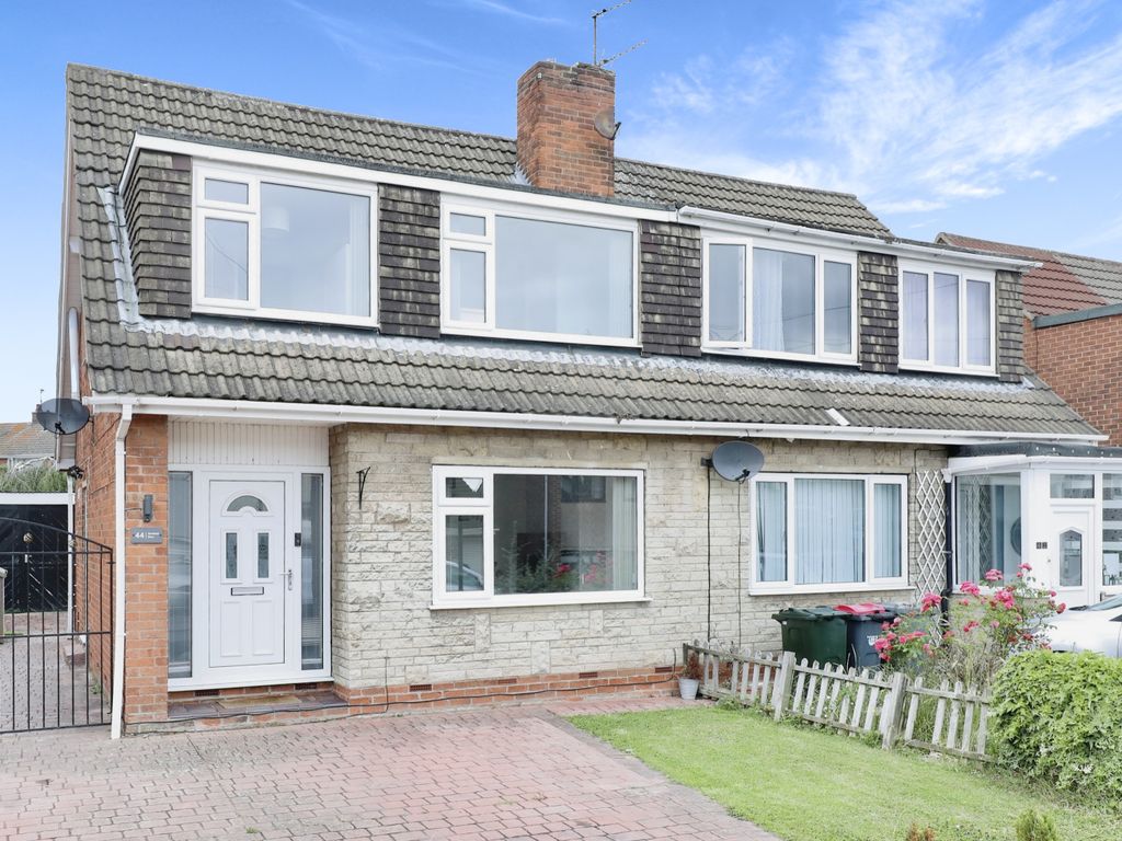 3 bed semidetached house for sale in Northfield Drive, Worksop S81