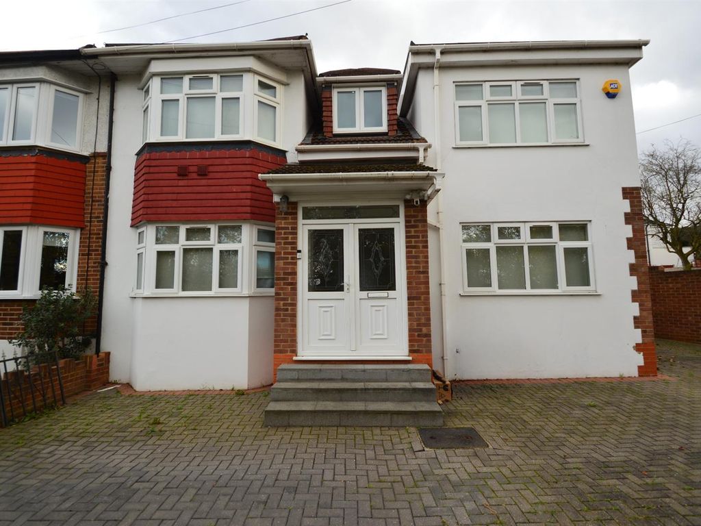 4 bed semidetached house for sale in Roding Lane South, Redbridge IG4