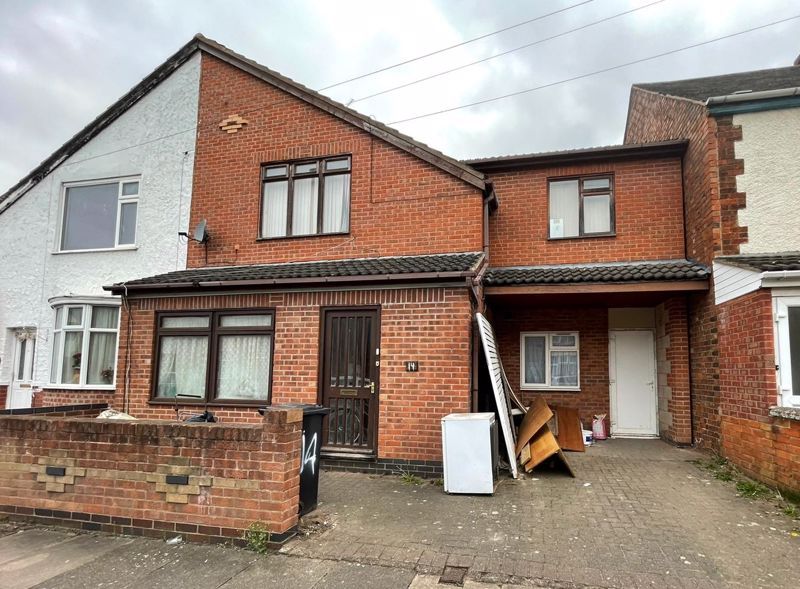 Essex Road, Leicester LE4  