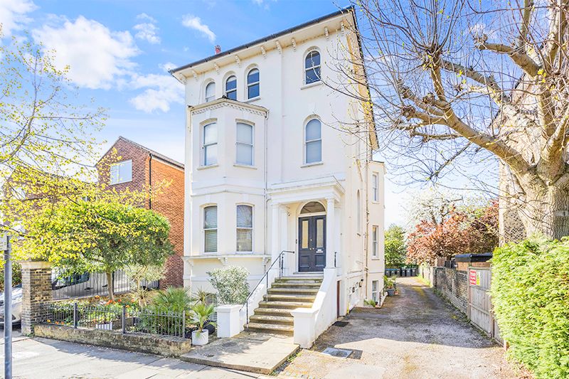 2 bed flat for sale in Grove Road, Surbiton KT6 Zoopla