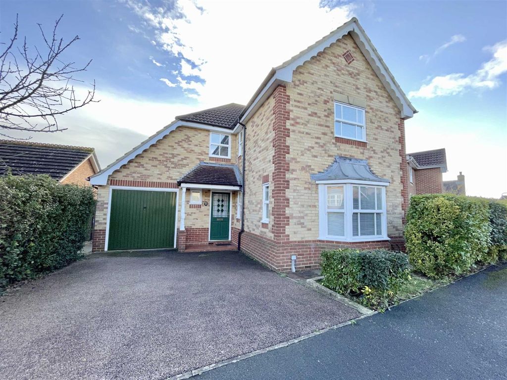 4 bed detached house for sale in Banner Way, Stone Cross, Pevensey BN24