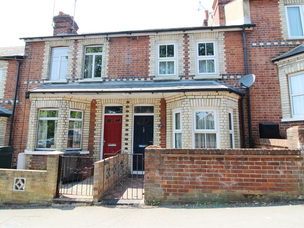 3 bed terraced house to rent in Donkin Hill, Caversham, Reading RG4, £