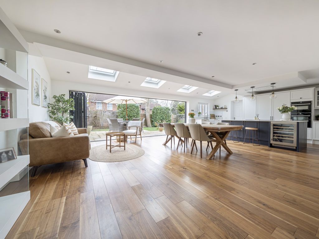 4 bed detached house for sale in Grafton Close, Worcester Park, Surrey