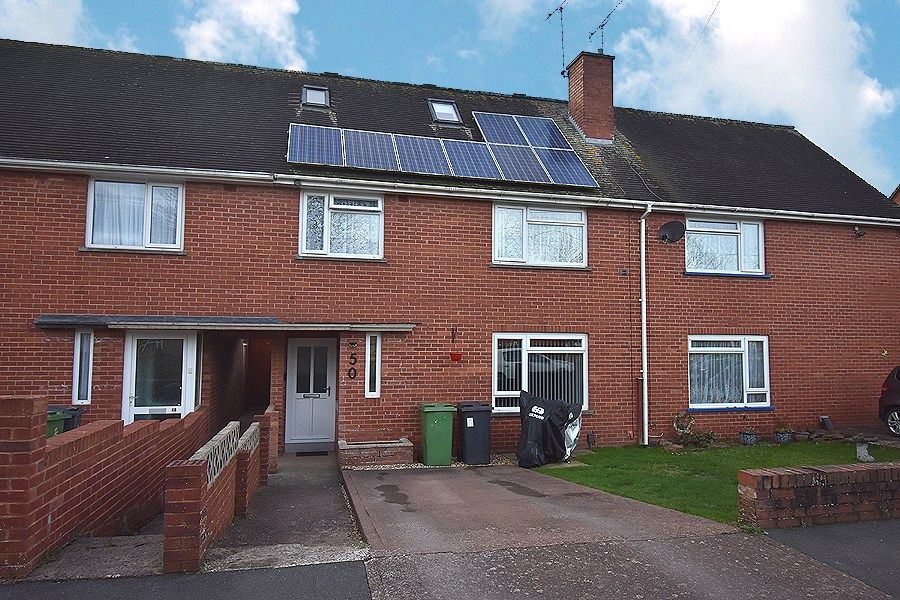 4 bed terraced house for sale in Newport Road, Countess Wear, Exeter