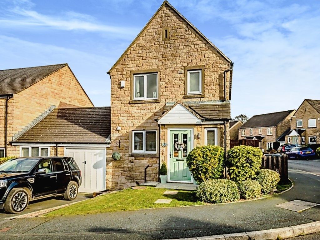 4 bed linkdetached house for sale in Low Laithes, Sowerby Bridge HX6