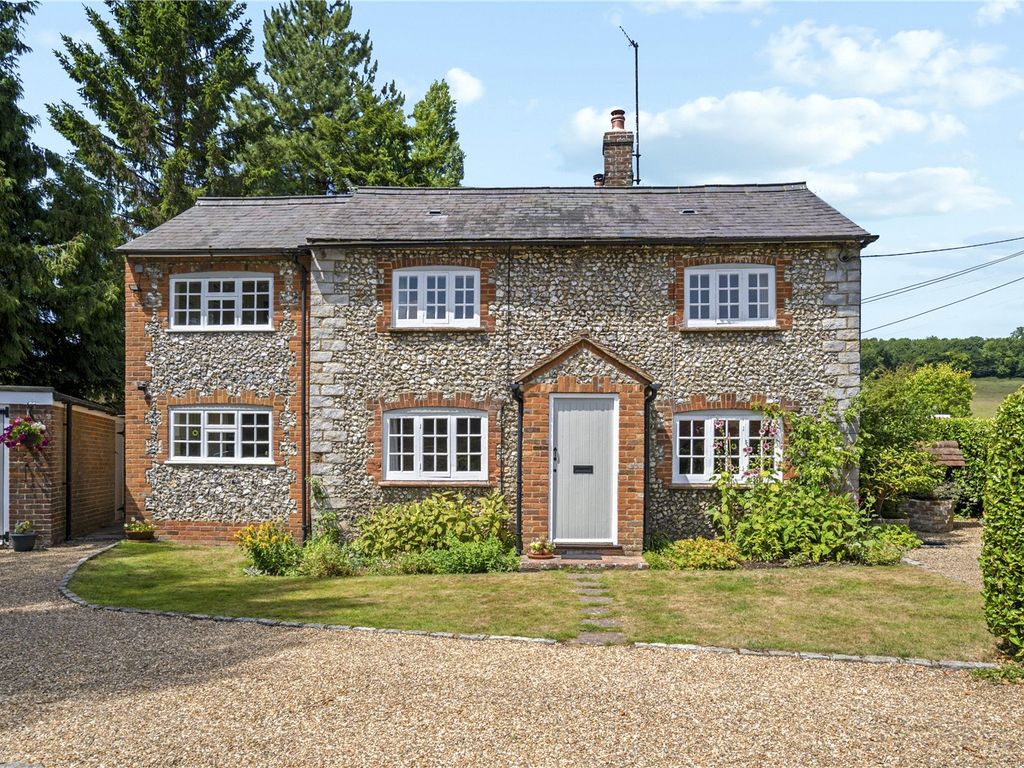 3 bed linkdetached house for sale in Speen Road, North Dean, High