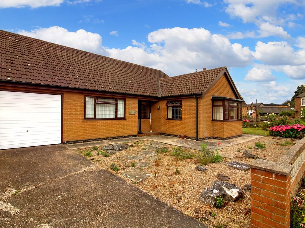 3 bed detached bungalow for sale in Burnham Road, Epworth, Doncaster