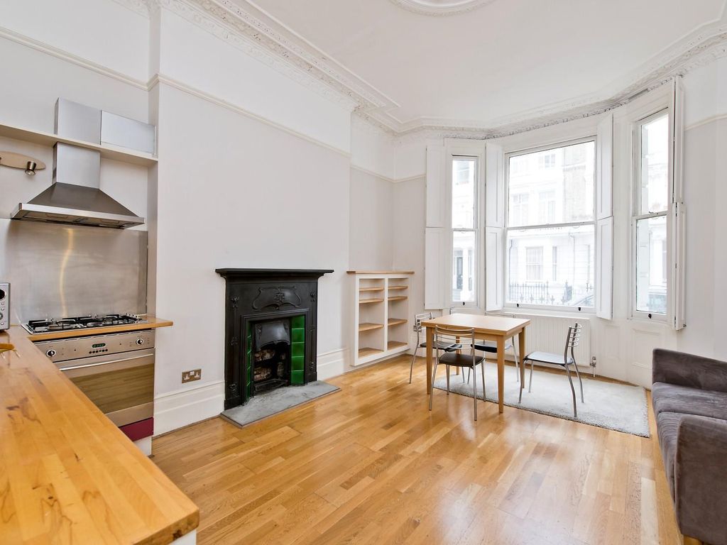 1 bed flat to rent in Charleville Road, West Kensington, London W14, £