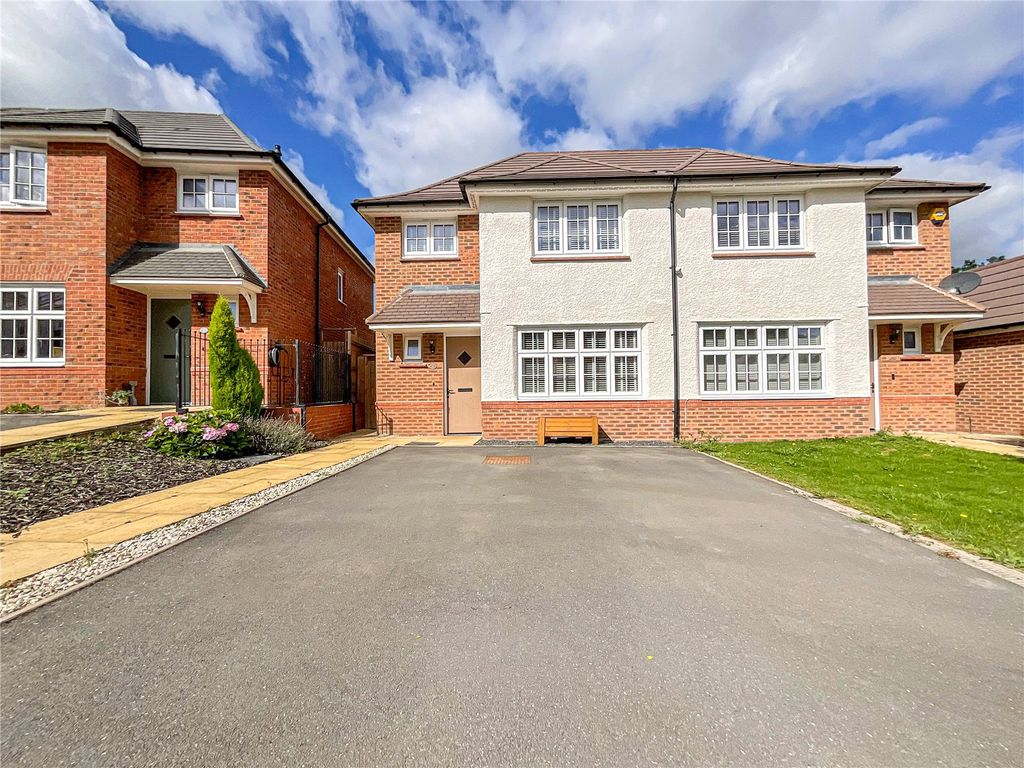 3 bed semidetached house for sale in Barlaston Way, Amington, Tamworth