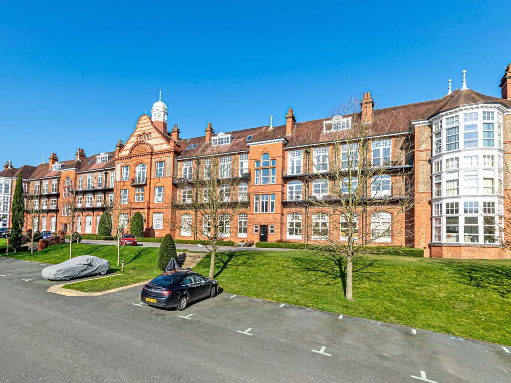 2 bed flat for sale in Kingswood Park, Kingswood, Frodsham WA6 Zoopla