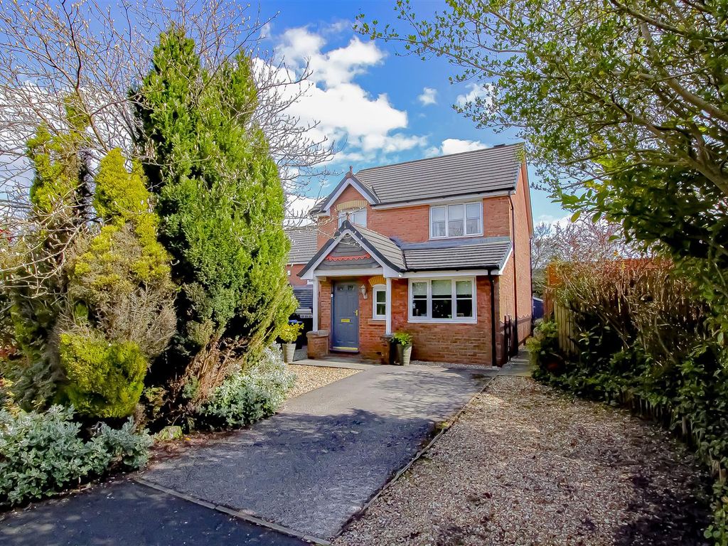 4 bed detached house for sale in Orchard Close, Blackburn BB2 Zoopla