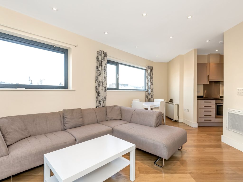 2 bed flat to rent in Tower Bridge Road, London SE1 Zoopla