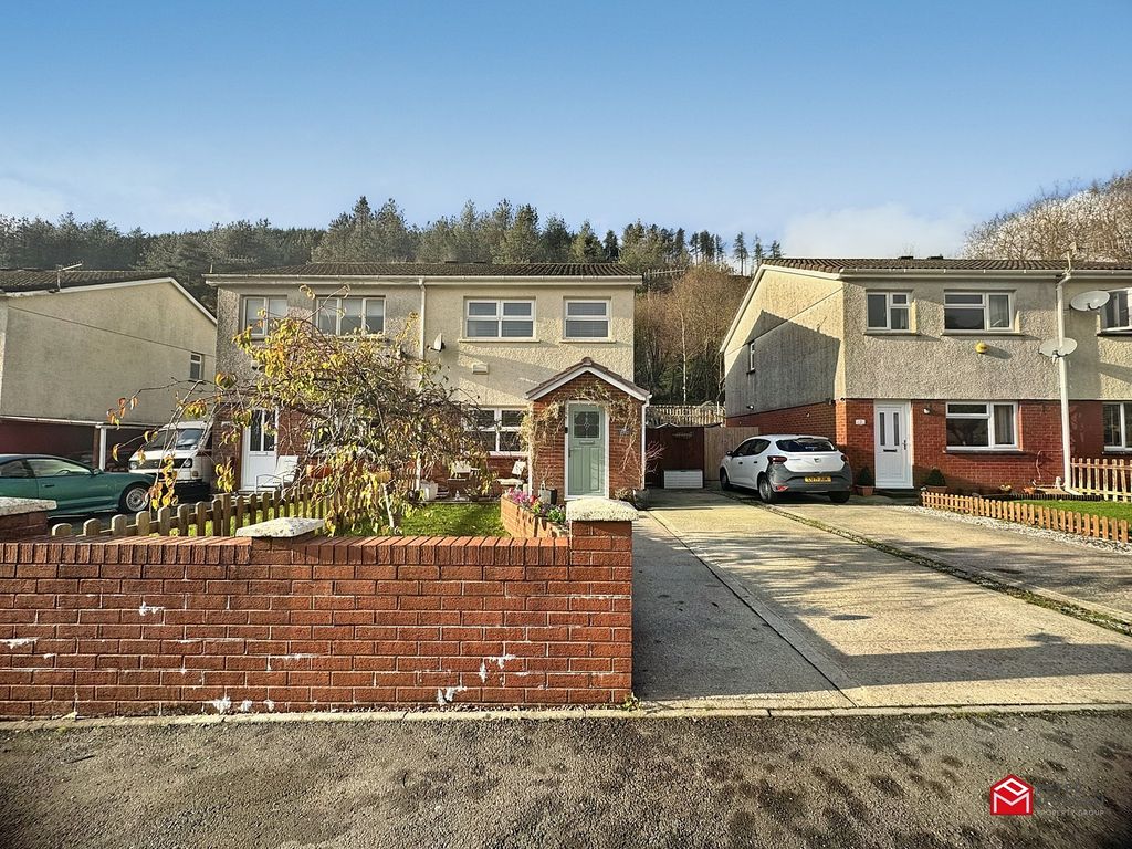 3 bed semidetached house for sale in Woodlands Grove, Nantymoel
