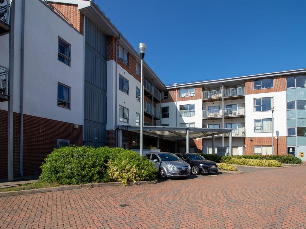 2 bed property for sale in Trinity Apartments, 1 Trinity Way, Solihull, West Midlands B90 Zoopla