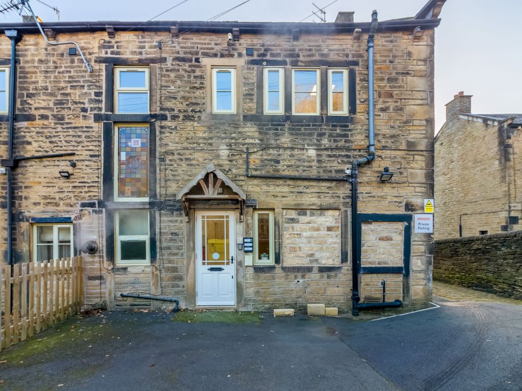 Studio to rent in Huddersfield Road, Holmfirth HD9, £600 pcm Zoopla
