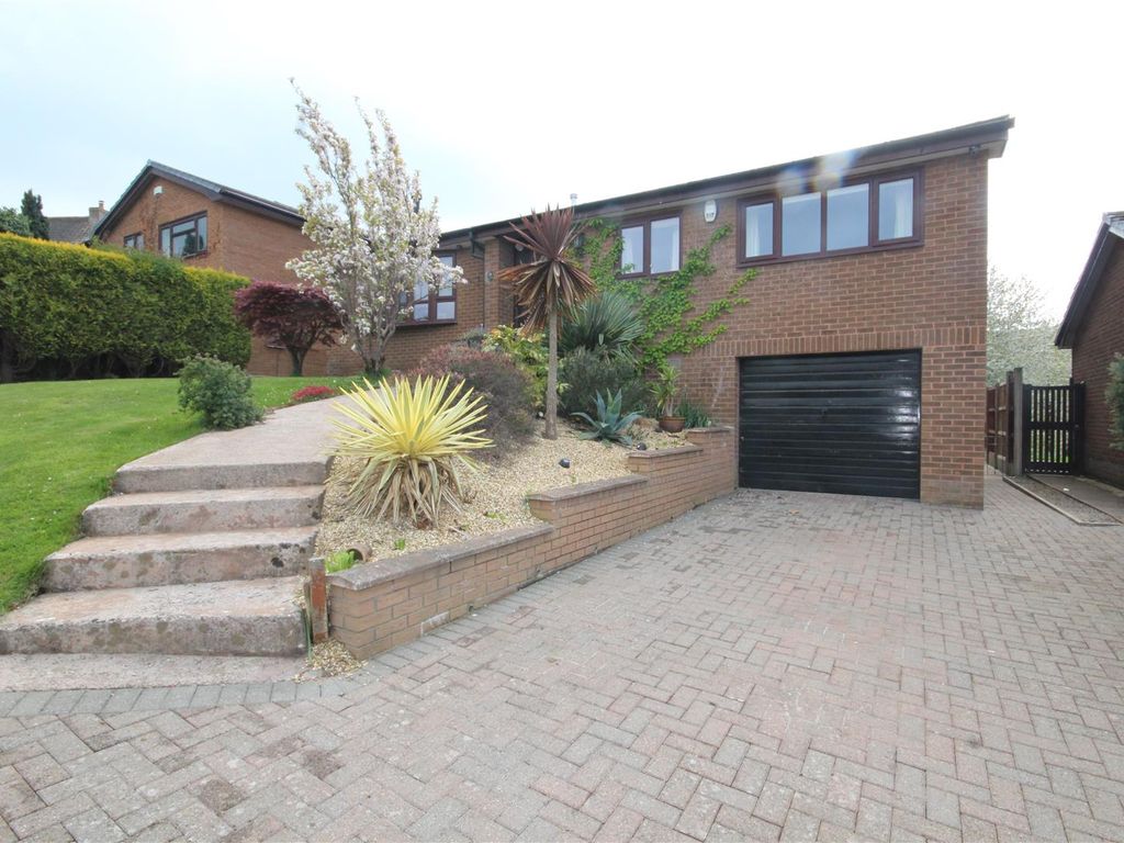 3 bed detached bungalow for sale in Dolwen Road, Old Colwyn, Colwyn Bay