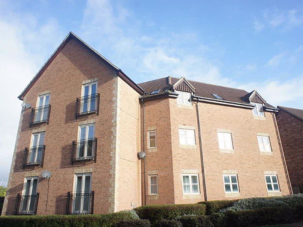2 bed flat to rent in Upminster Close, Monkston Park, Milton Keynes
