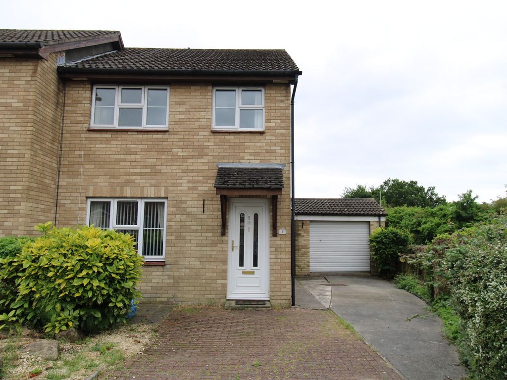 3 bed semidetached house for sale in The Spinney, Brackla, Bridgend