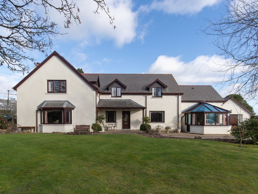 6 bed detached house for sale in St Florence, Tenby SA70 Zoopla