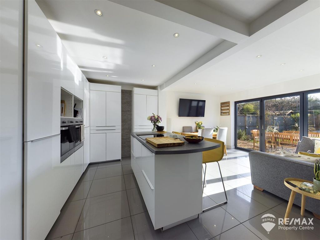 4 bed detached house for sale in Main Road, Dovercourt, Harwich CO12