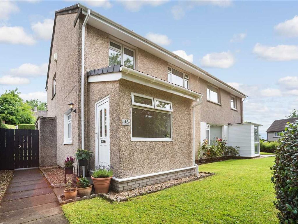 3 bed semidetached house for sale in Wingate Crescent, Calderwood