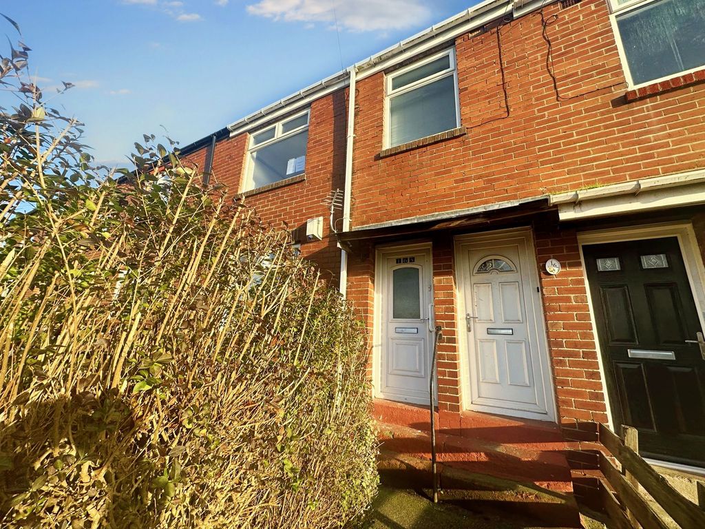 2 bed flat for sale in Allendale Road, Newcastle Upon Tyne NE6, £65,000