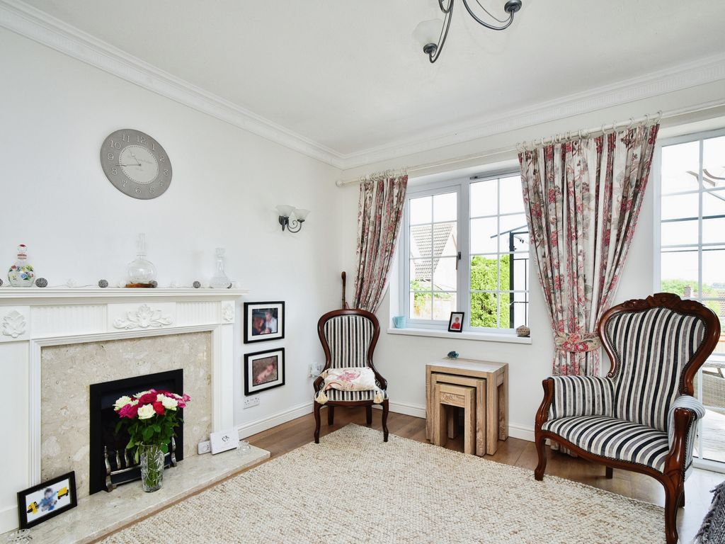 4 bed detached house for sale in Cloverlands Haydon Wick, Swindon