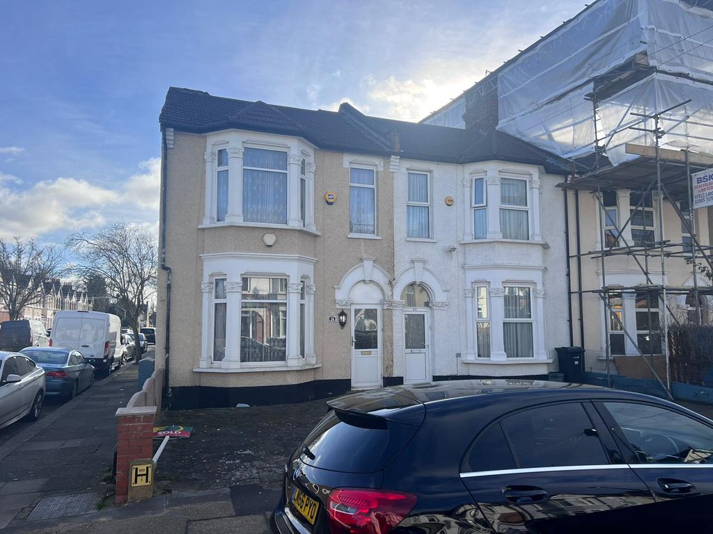 4 bed end terrace house to rent in Auckland Road, Ilford IG1 Zoopla