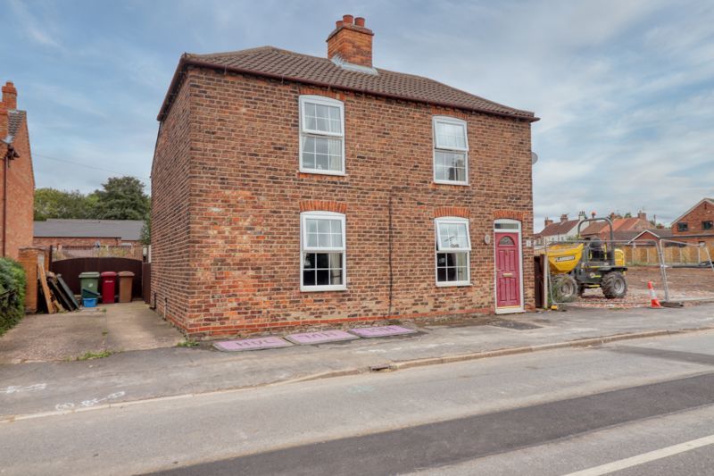 3 bed detached house for sale in Eastoft Road, Crowle, Scunthorpe DN17