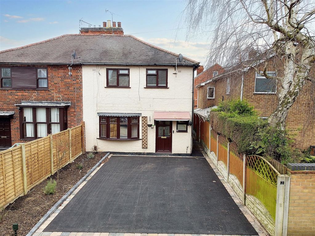 3 bed semidetached house for sale in Spinney Drive, Long Eaton
