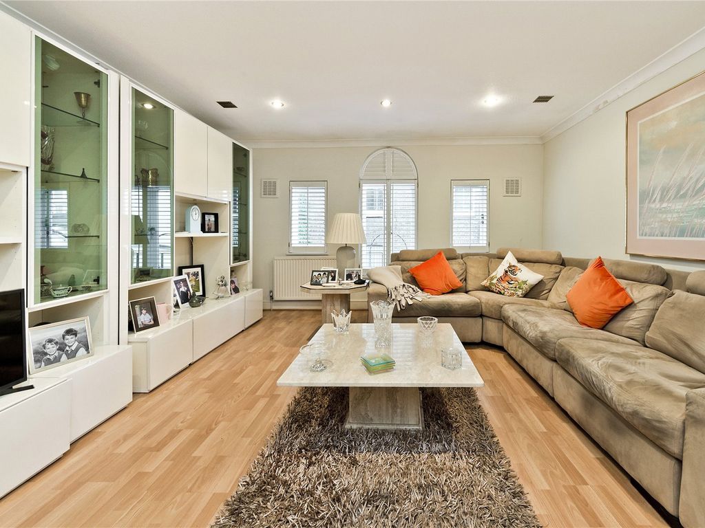 3 bed mews house for sale in Bulmer Mews, London W11, £1,800,000 Zoopla