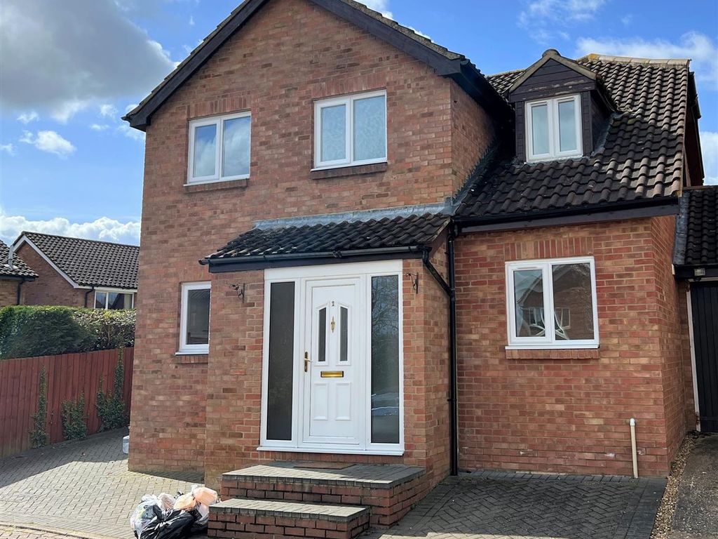 5 bed property to rent in Byward Close, Neath Hill, Milton Keynes MK14