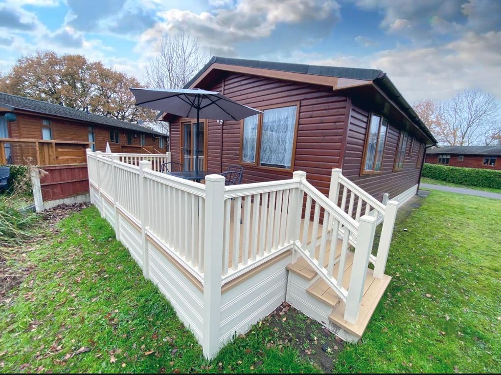 2 bed lodge for sale in Sheriff Hutton Road, Strensall, York YO32 Zoopla