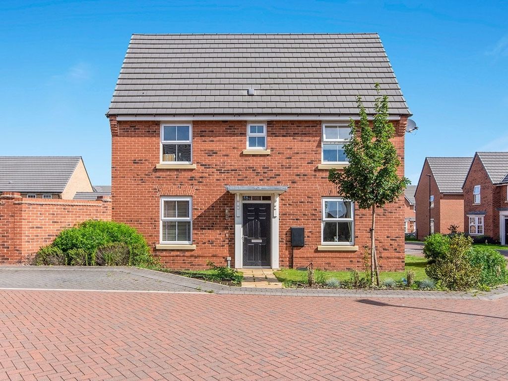 3 bed detached house to rent in Beckfield Rise, Auckley, Doncaster