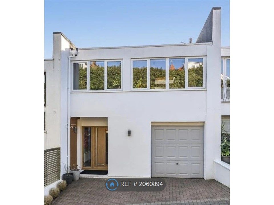 4 bed terraced house to rent in Danby Heights Close, Torquay TQ1, £