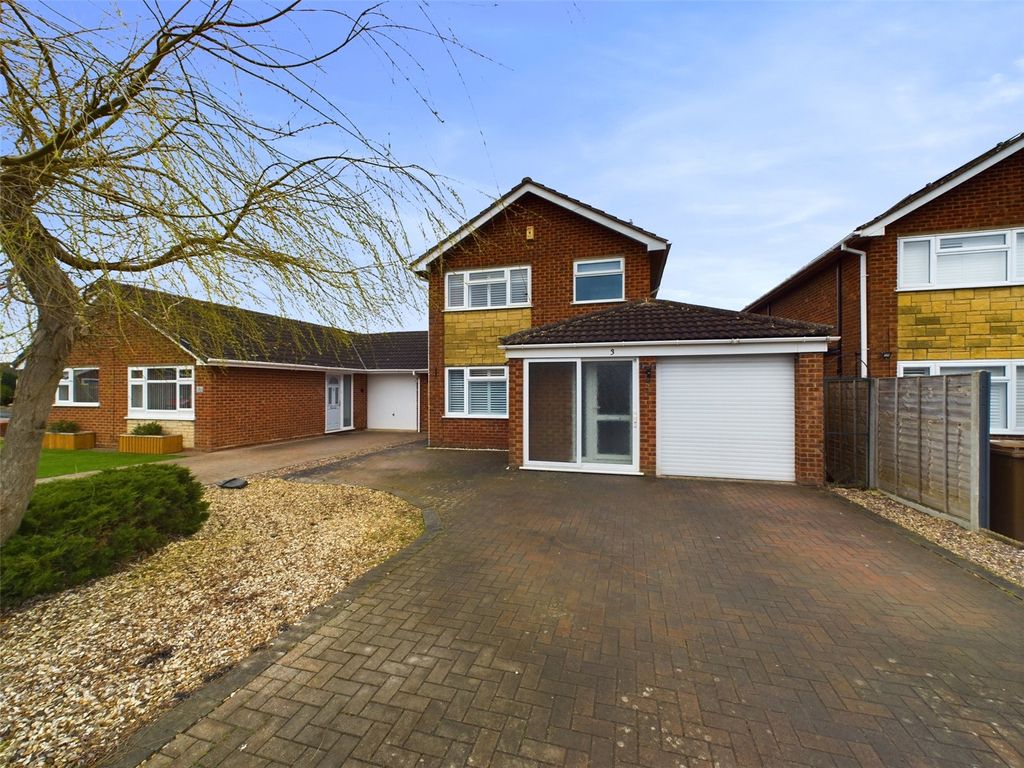 3 bed detached house for sale in Warren Close, Churchdown, Gloucester, Gloucestershire GL3, £