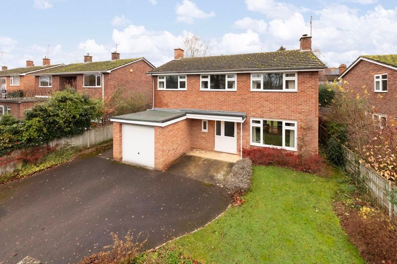 4 bed detached house for sale in Mandeville Close, Abingdon OX14, £