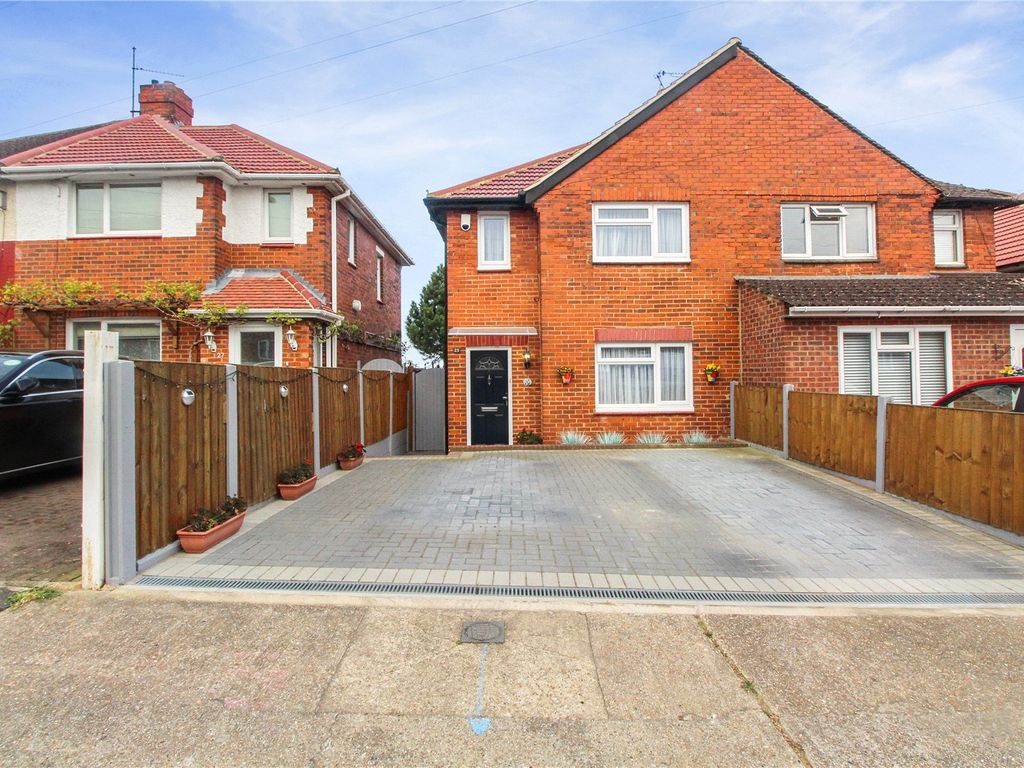 3 bed semidetached house for sale in Lancelot Avenue, Strood, Kent ME2