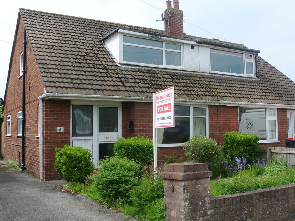 2 bed semidetached bungalow for sale in Radnor Avenue, Thornton