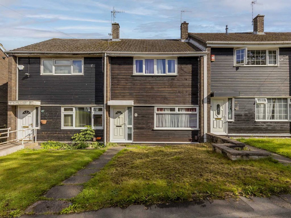 3 bed town house for sale in Petersfield Road, Fegg Hayes ST6, £110,000