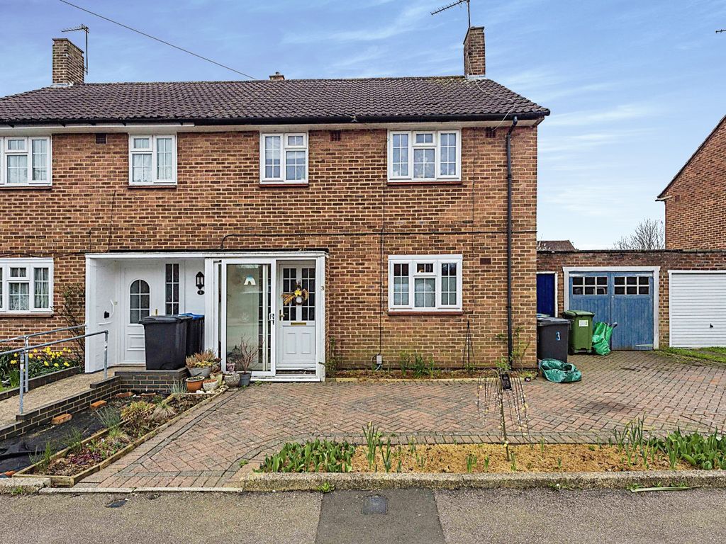 3 bed semidetached house for sale in Kiln Ground, Hemel Hempstead HP3