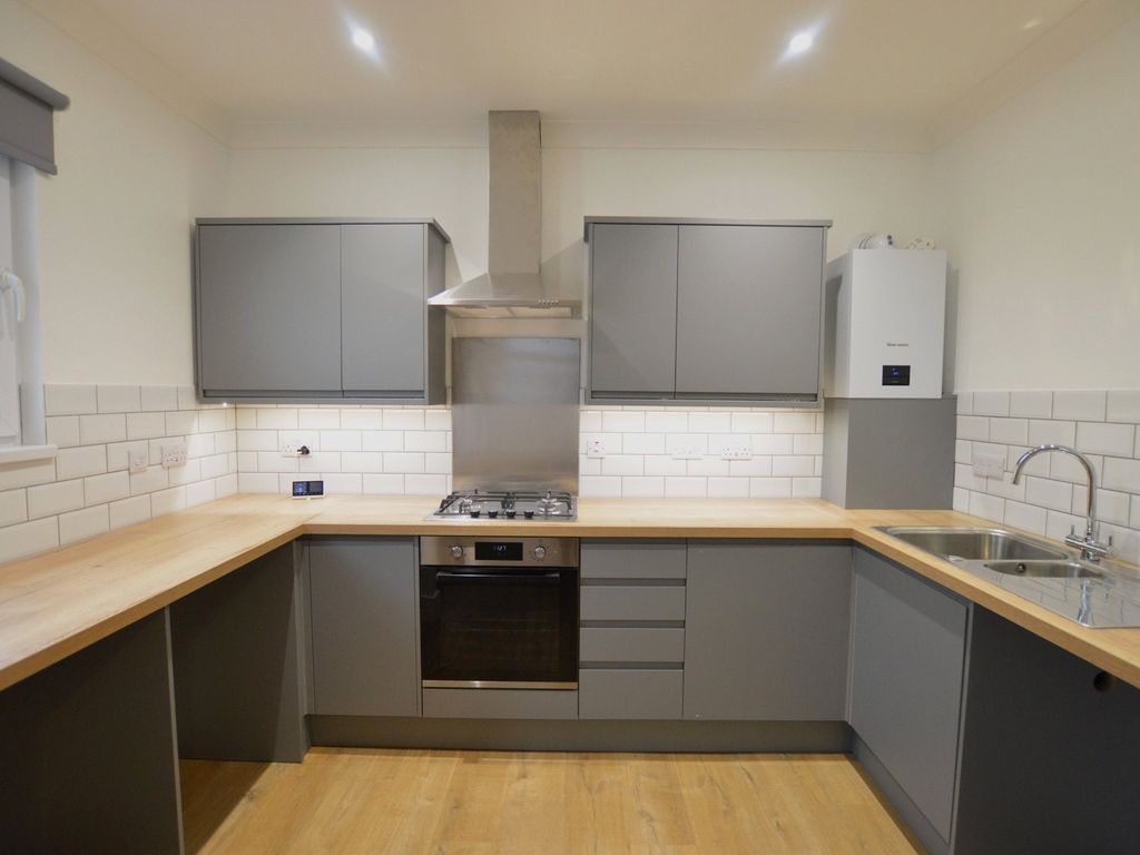 2 bed end terrace house to rent in Laity Fields, Camborne, Cornwall