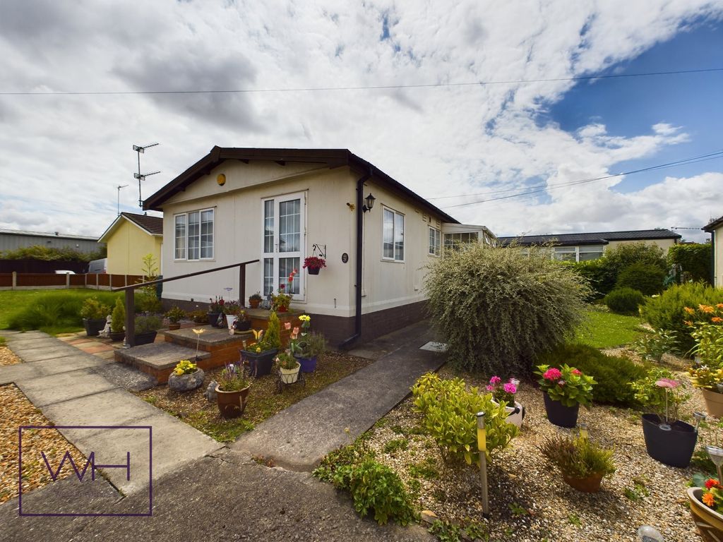 2 bed bungalow for sale in Haywagon Park, AdwickLe Street, Doncaster